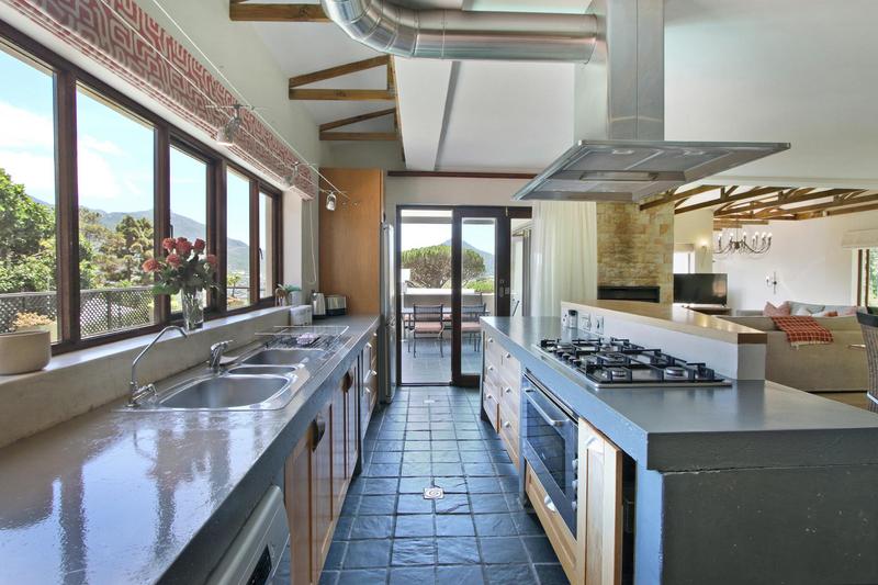 To Let 5 Bedroom Property for Rent in Hout Bay Western Cape